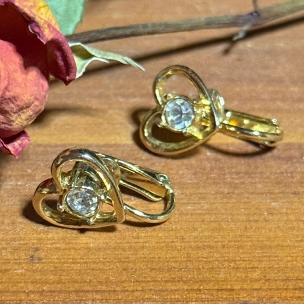 Vintage Gold Heart-shaped Clip-on Earrings Cubic Zirconia